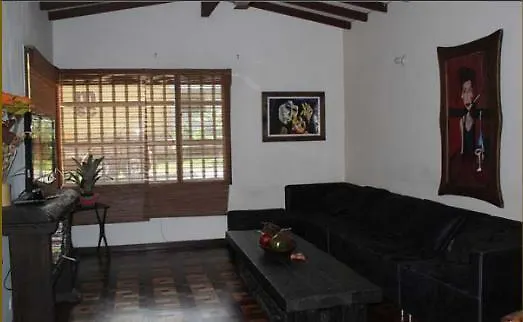 Tamarindo B&B Medellín Alojamento de Acomodação e Pequeno-almoço